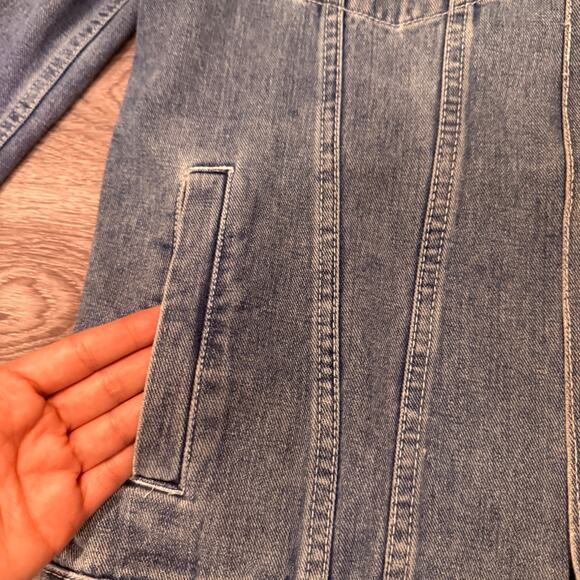 ASOS Mens Denim Jacket Large Classic Trucker Light Wash Casual Streetwear Cotton - Picture 4 of 8